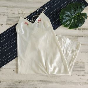 Victoria's Secret Vintage Gold Label Full Length Slip Satin White Size Large NWT